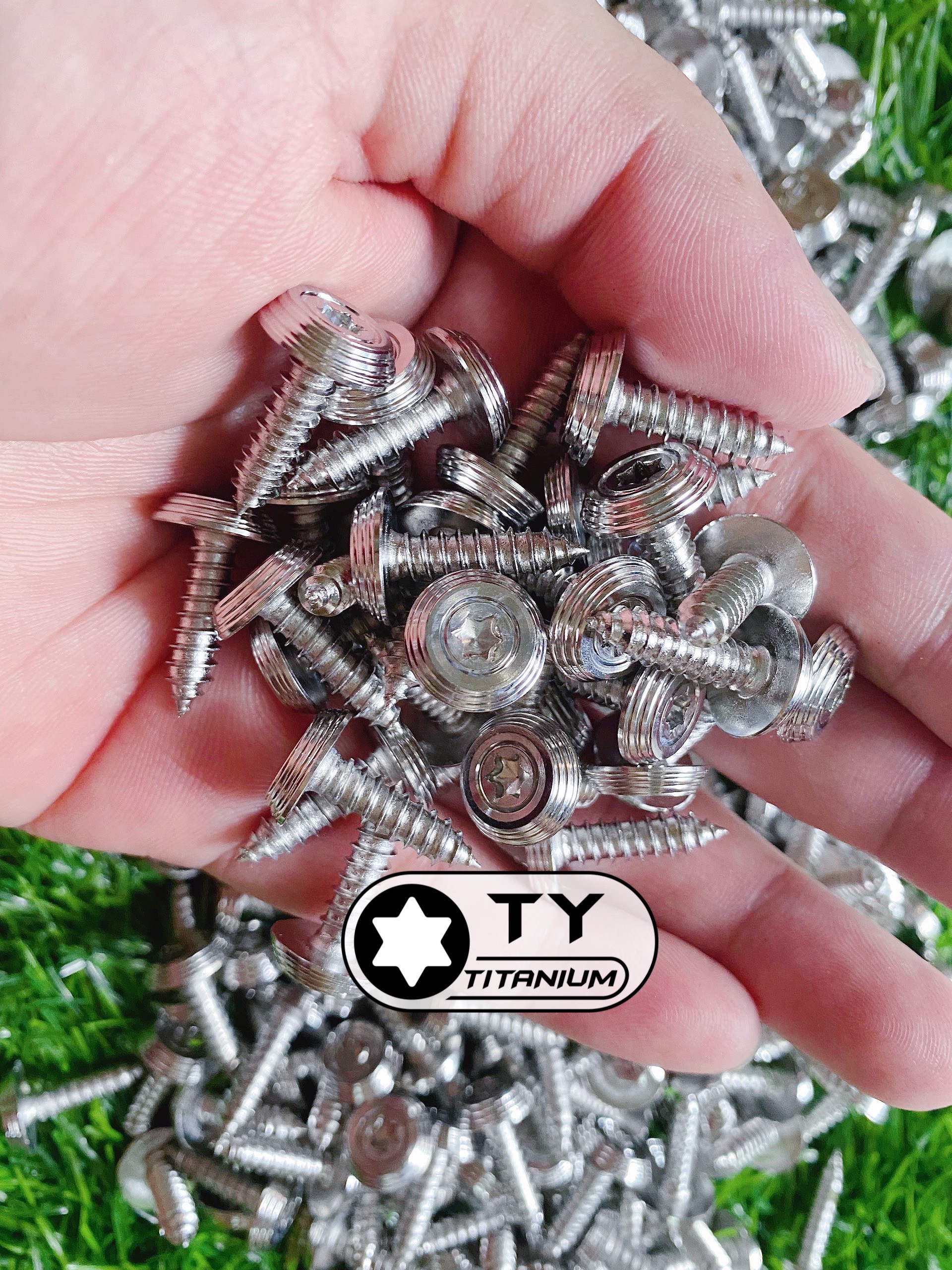 Ốc Salaya inox304 xoắn 5li18 xoắn 4li15 mẫu Thái gắn dàn áo Yamaha Honda Pô e Lọc gió xe ga