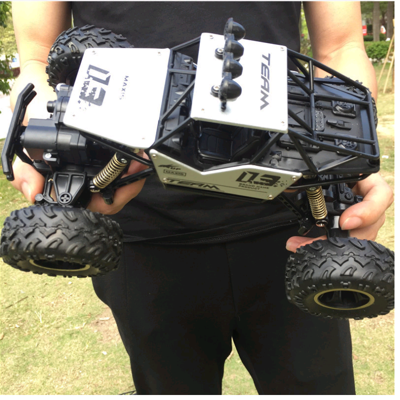 Xe điều khiển từ xa địa hình offroad tỉ lệ 1:16 động cơ hai cầu mạnh mẽ kèm pin và sạc 4.8v 2000mah - xe ô tô đồ chơi trẻ em