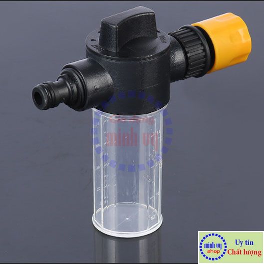 Bình đựng xà phòng / hóa chất dùng cho vòi xịt nước