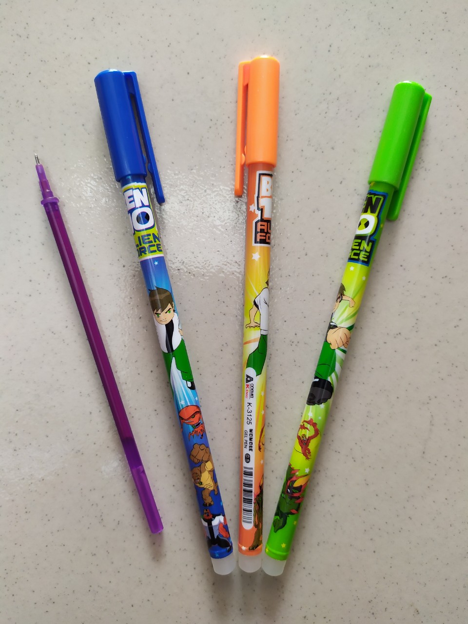 HỘP 12 CÂY BÚT XÓA ĐƯỢC HÌNH BEN10