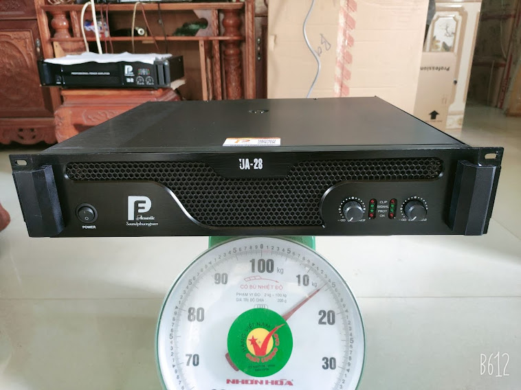 Đẩy công suất ja 28 p-audio nhật bản , sản xuất tại đài loan, 28 sò, 1600w.