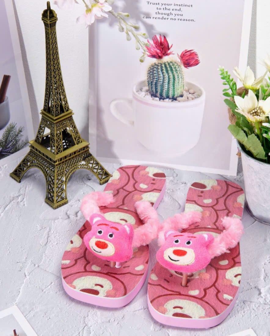 Dép xốp Dép kẹp Dép đi du lịch Gấu dâu charm gấu dâu gấu lotso quai lông xù nền hoạt hình