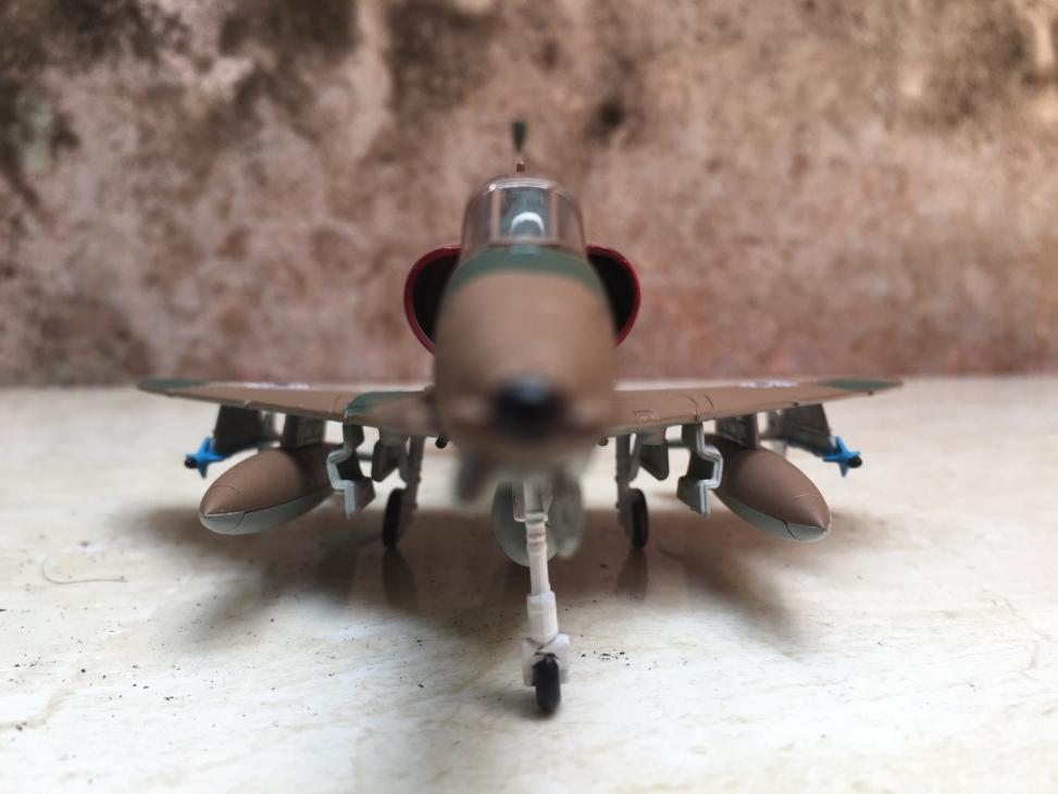 Mô hình máy bay skyhawk - a 4m 1:72