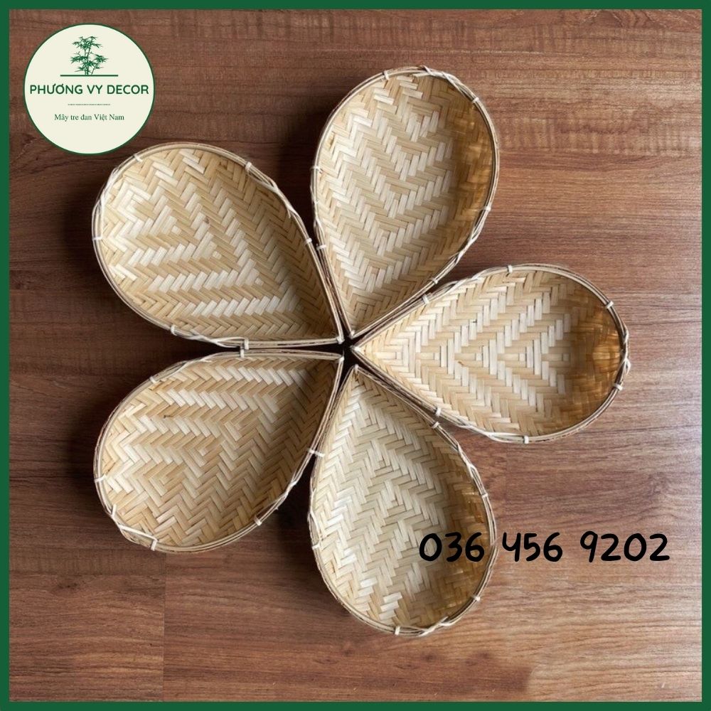 Mẹt tre, đĩa tre, rá tre hình lá dùng trang trí đồ ăn, các loại hạt bày bàn thờ