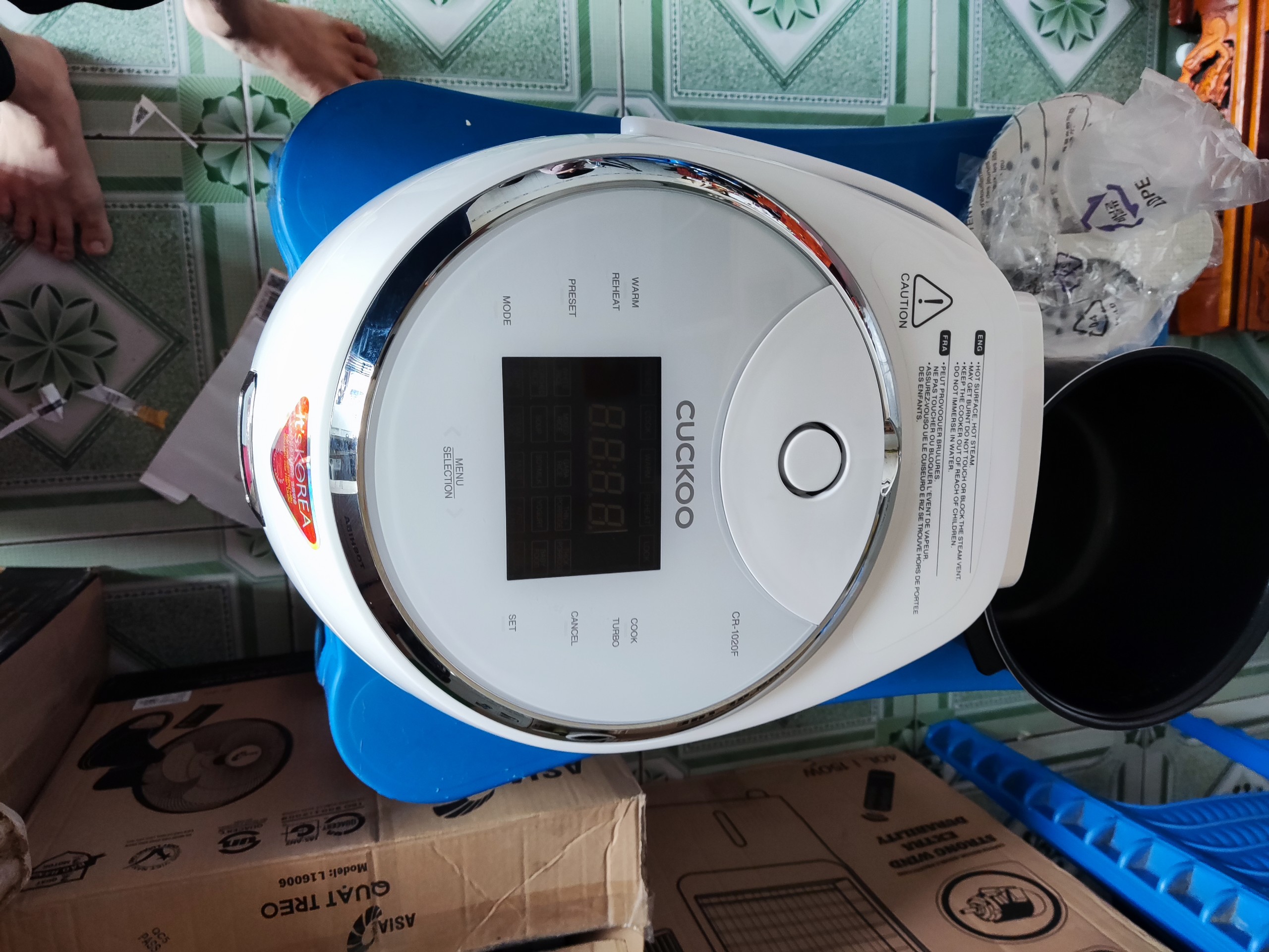 Nồi cơm điện tử cuckoo 1.4 lít cr-1020f.