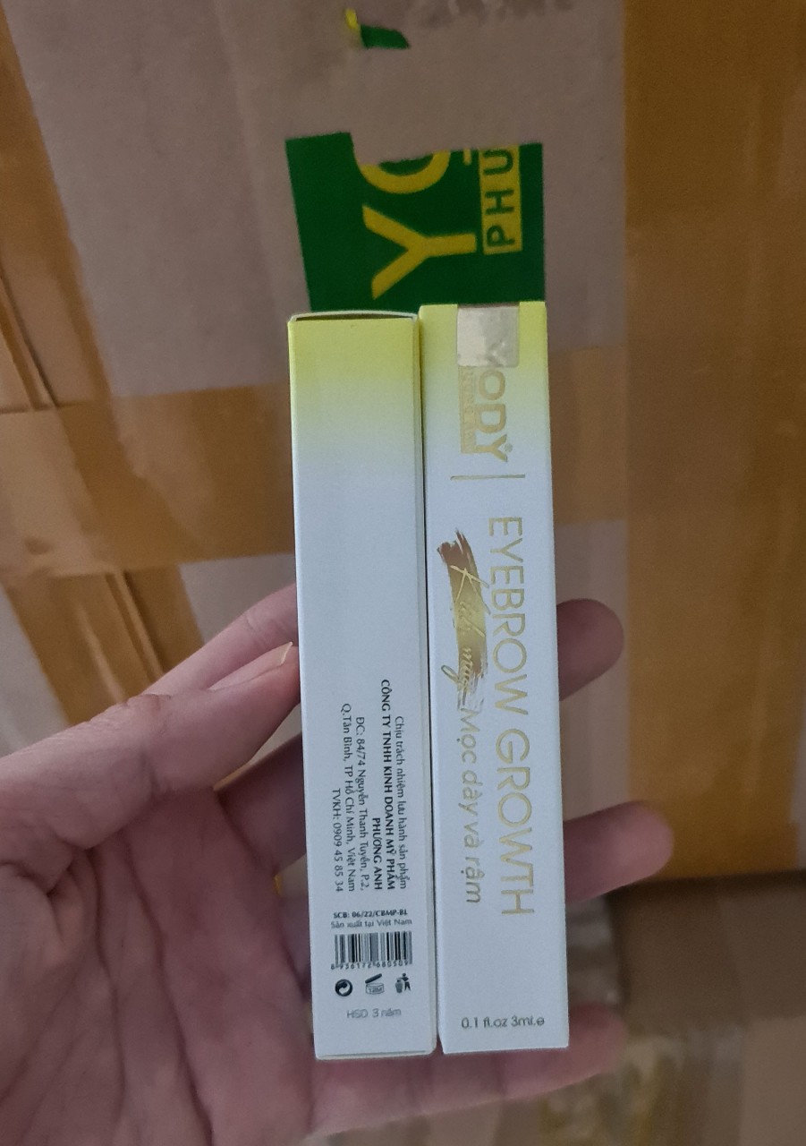 Dưỡng mày Phương Anh