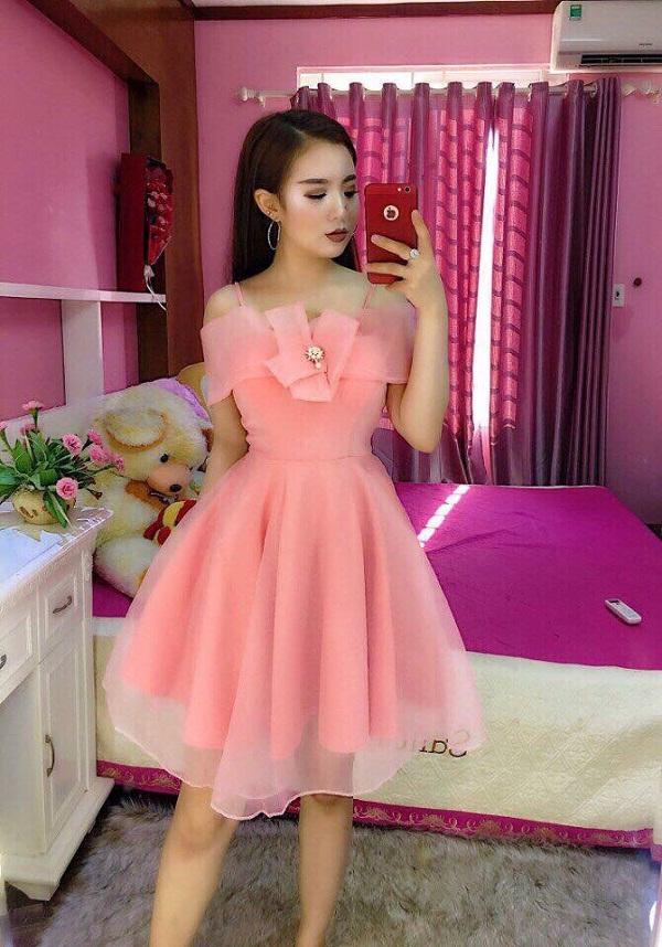 Đầm lưới kết hoa