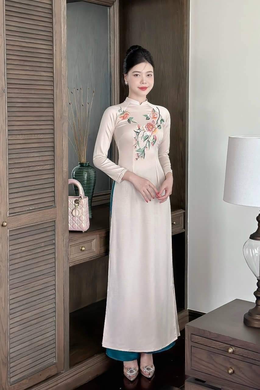 Bộ áo dài lụa Tây Thi thêu hoa cao cấp