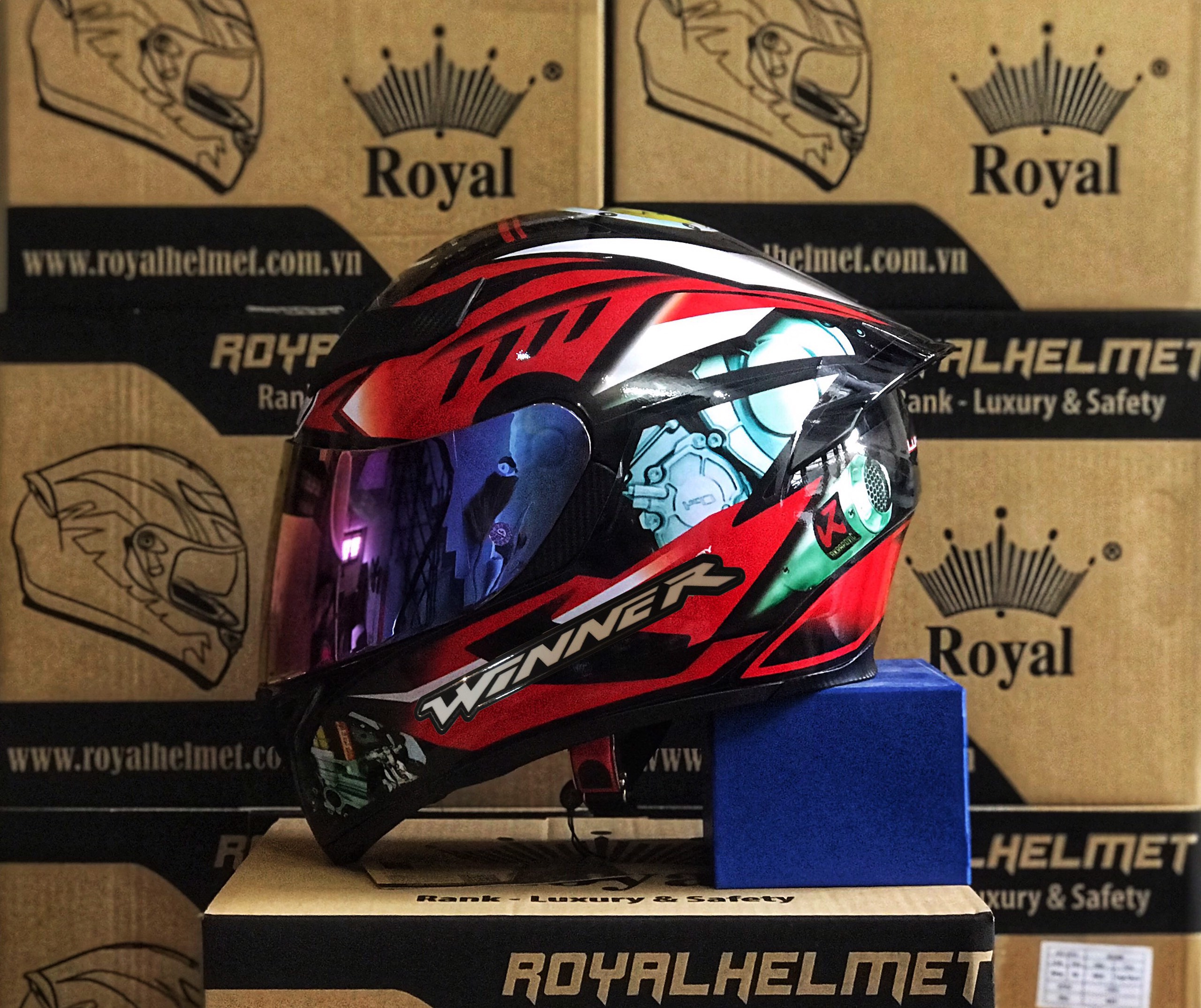 MŨ FULLFACE M138B ĐEN BÓNG LÊN TEM WINNER CỰC ĐẸP, TẶNG TÚI ĐỰNG, BẢO HÀNH 12 THÁNG