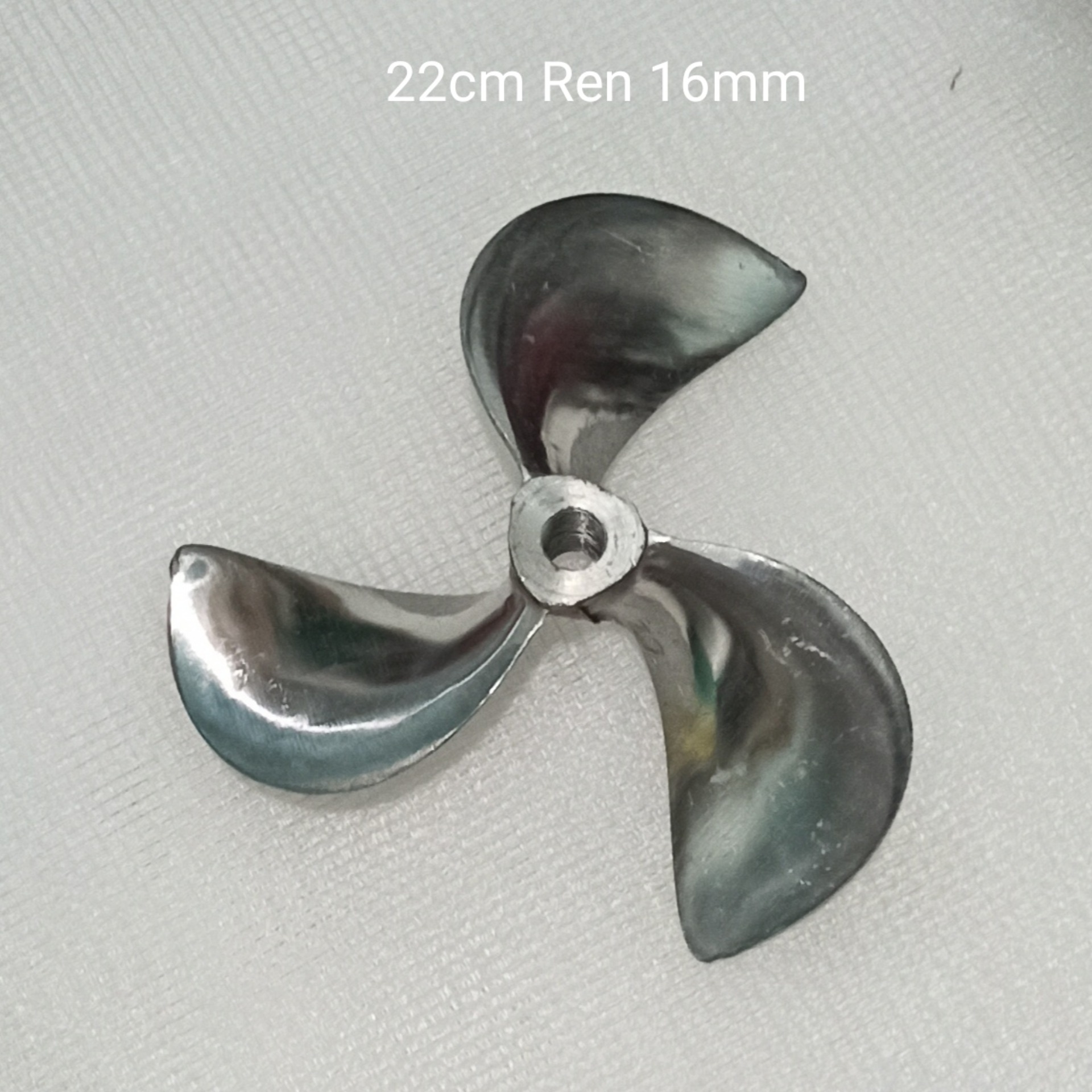 Chân Vịt 3 Cánh Bơm Nước (Cánh Quạt Hút) Dùng Cho Máy Bơm Nước Đầu Ốc ( Đầu Trâu) Và Ống Xạc 22cm 24cm 26cm