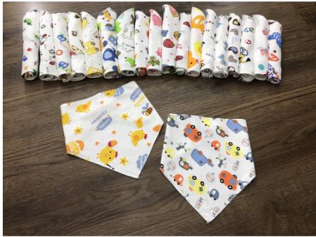 5 yếm cotton quàng cổ cài nút cho bé
