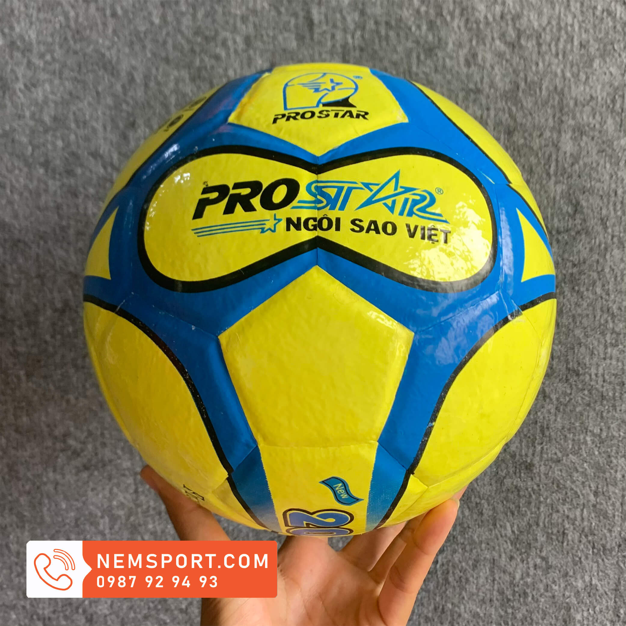 Quả Bóng Đá Futsal Prostar 2030 size 4 Tặng kèm kim bơm và túi lưới
