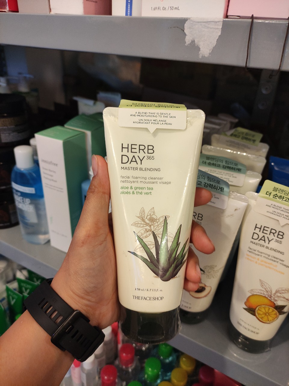 Sữa rửa mặt Herb Day 365 Master Blending Foaming Cleanser The Face Shop