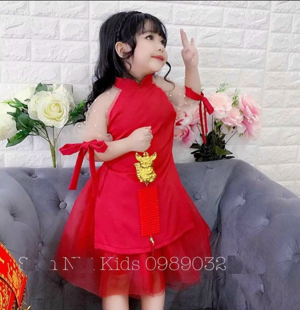 Áo dài cách tân Bé gái màu đỏ phối lưới, kèm chân váy