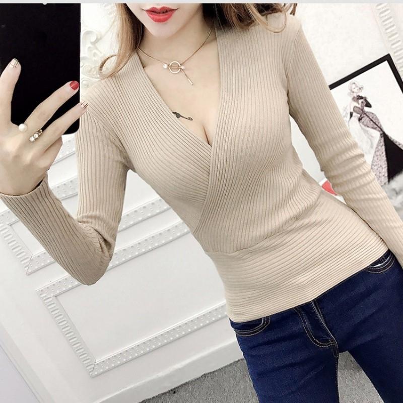 Áo len kiểu cổ đắp chéo