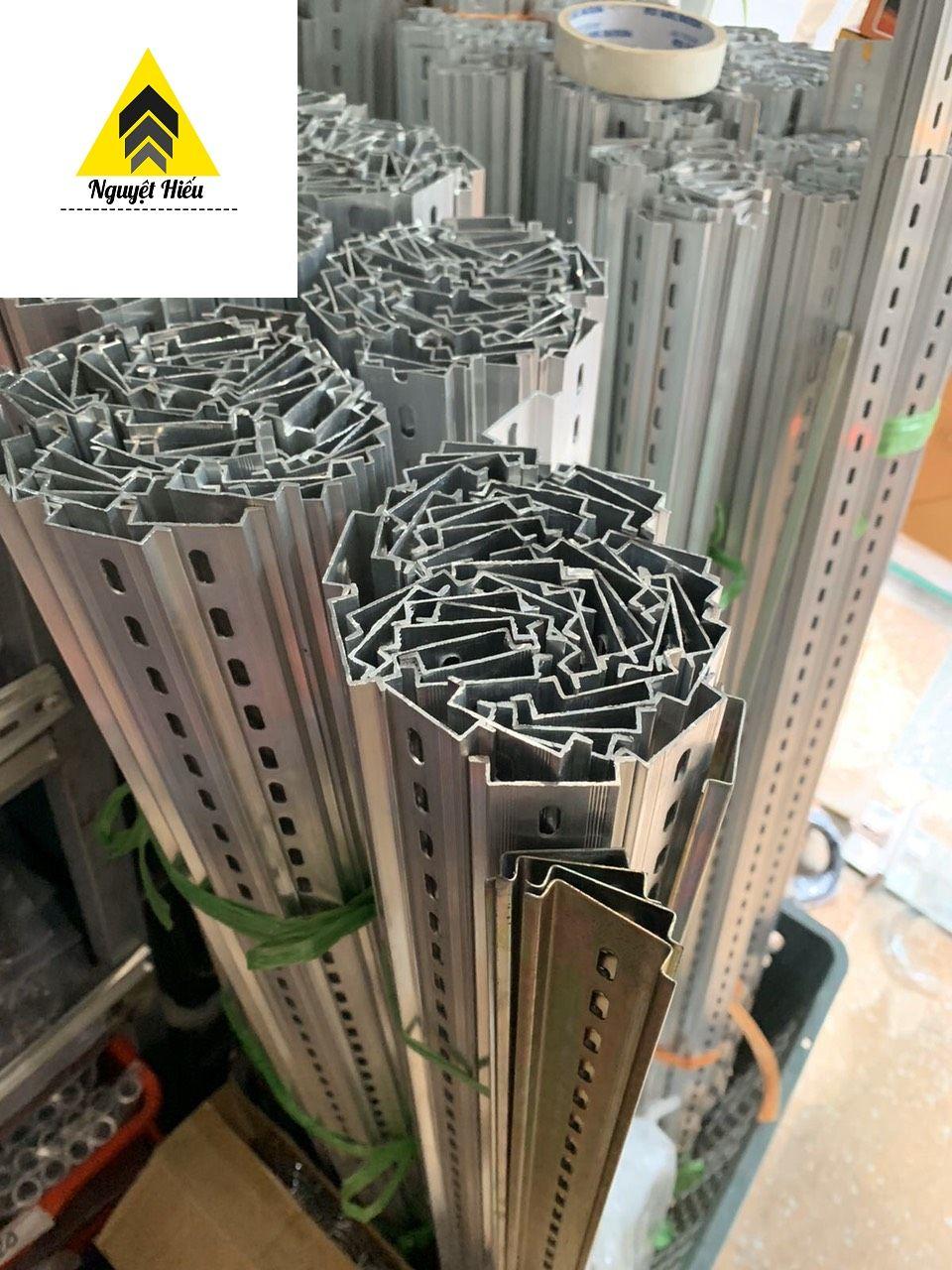 Thanh ray nhôm cài thiết bị điện dài 1m