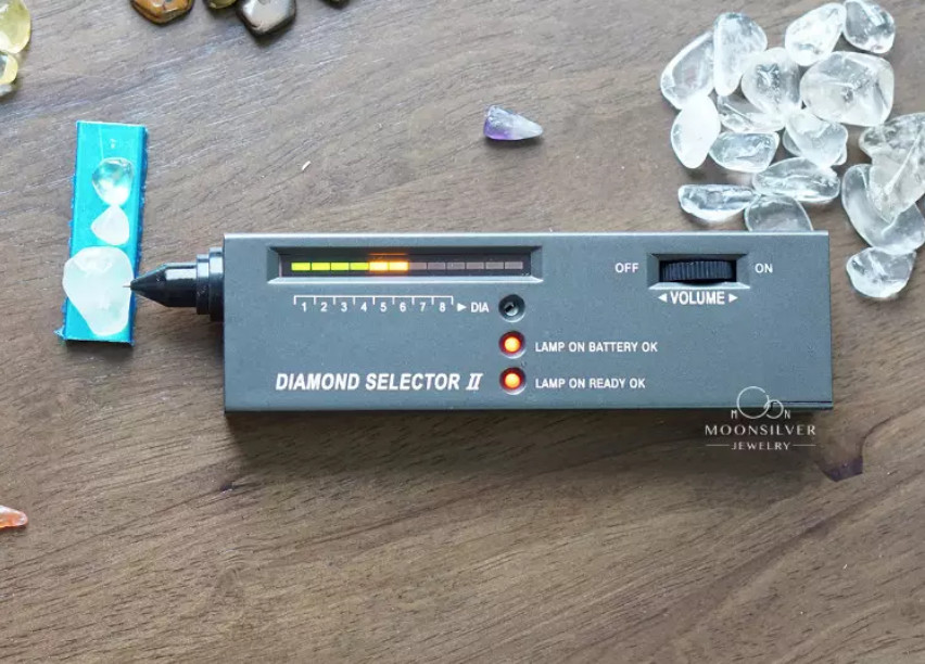 DIAMOND SELECTOR II - Bút thử độ cứng Đá Quý, Kim Cương - Tặng kèm pin 9V
