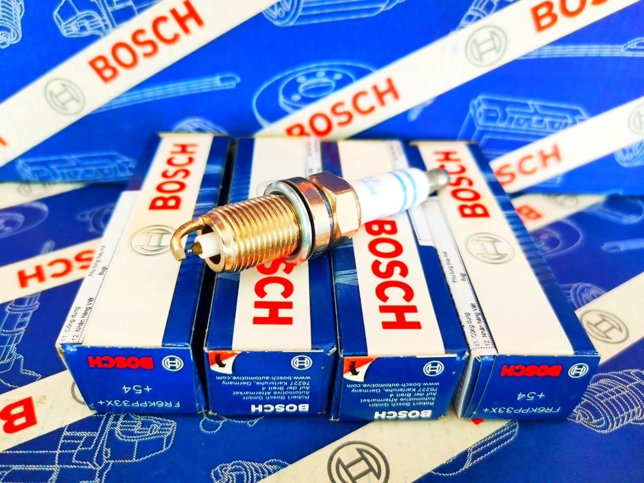 Bugi Chân Ngắn Bosch Double Platium Cho Toyota Vios Altis Hyundai Kia Mitsubishi BMW Mercedes
