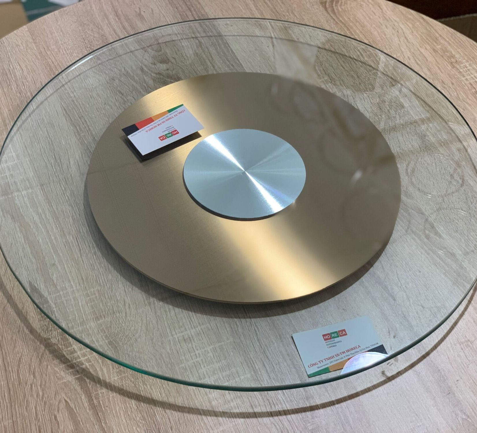 mâm xoay bàn ăn [inox 304] màu vàng đồng cổ điển nhiều size, bộ mâm xoay đã bao gồm đế xoay và kính cường lực dày 10 ly, mài bóng cạnh