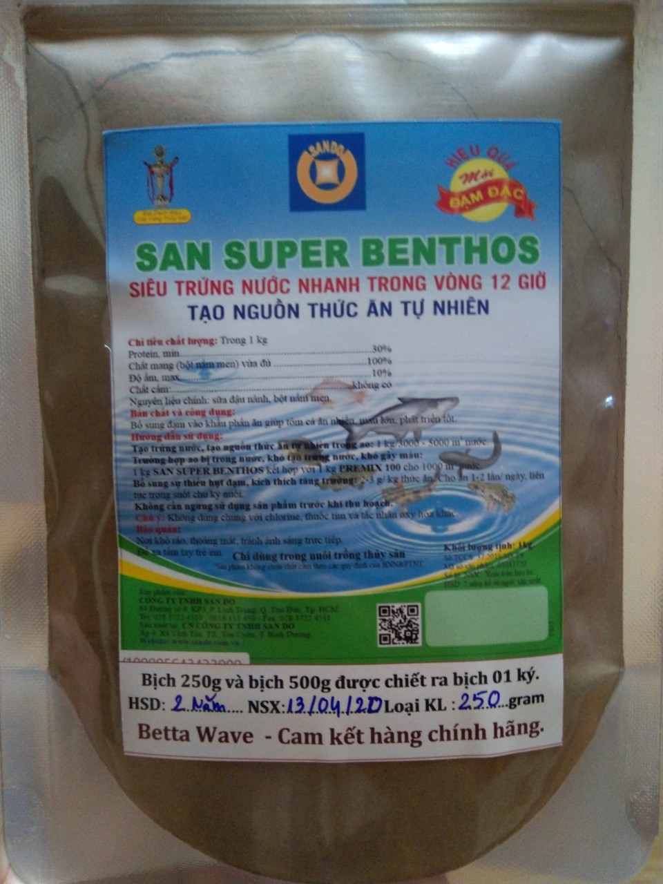 Super benthos (siêu trứng nước) 250g, sản phẩm bổ sung các acid amin cần thiết, tạo nguồn thức ăn tốt cho tôm cá tạo trứng nước (bo bo) rất nhanh, là nguồn thức ăn tự nhiên cho cá