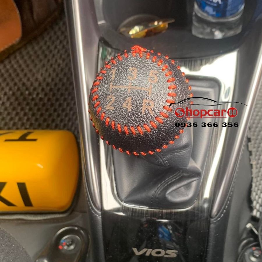 BỌC CẦN SỐ, TAY PHANH XE TOYOTA VIOS , ALTIS, WIGO, SỐ SÀN MẪU TRÒN. Da Bò Handmade