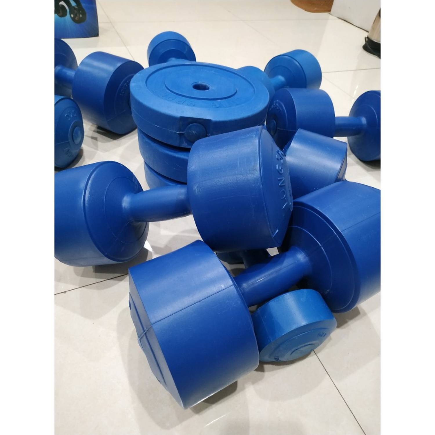 Bộ vỏ tạ nhựa tập gym cao cấp 74kg bao gồm 2 vỏ bánh 10kg4 vỏ bánh 5kg 2 vỏ tạ tay 8kg2 vỏ tạ tay 6kg2 vỏ tạ tay 3kg