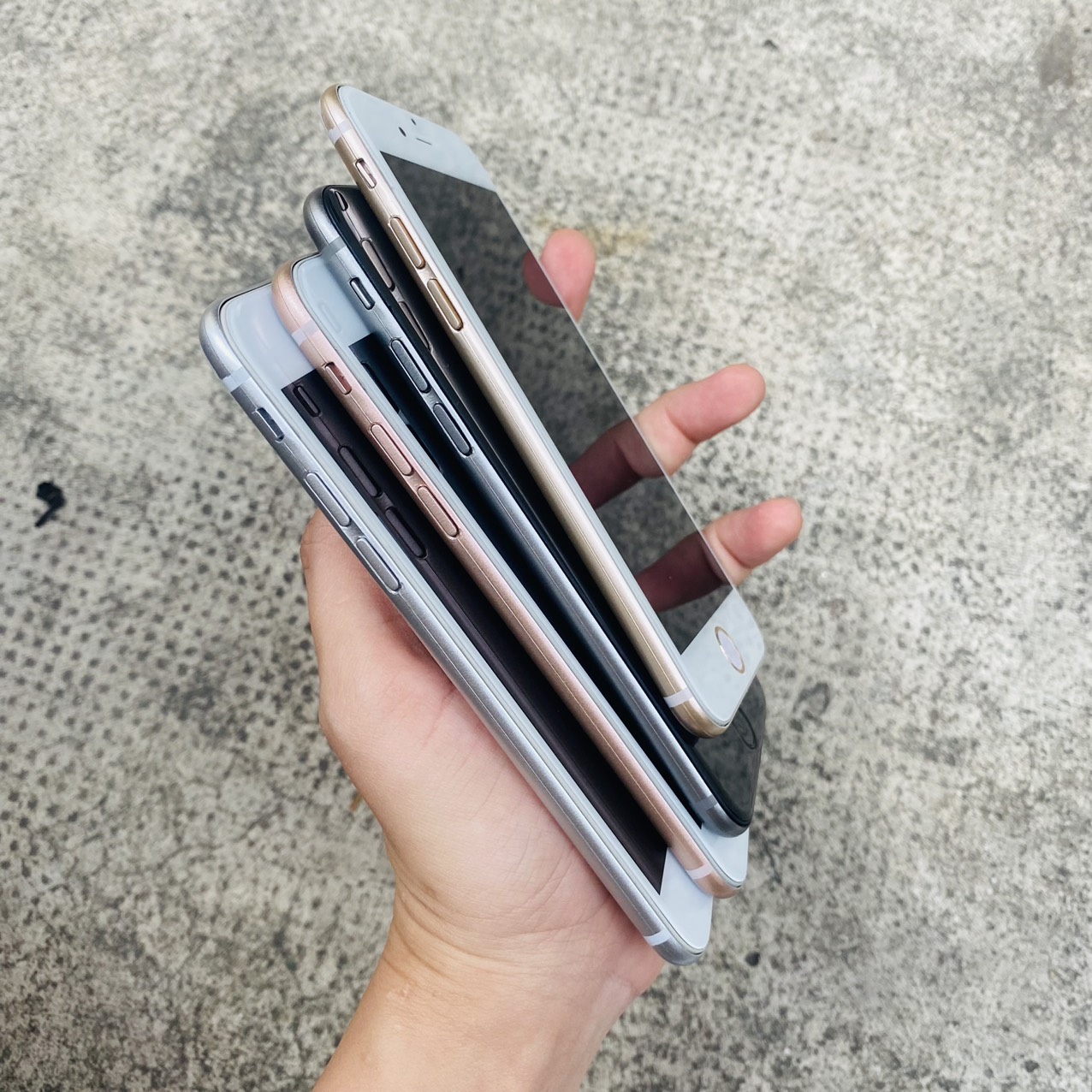 Mô hình trưng bày ip 6S đủ màu chuẩn đẹp