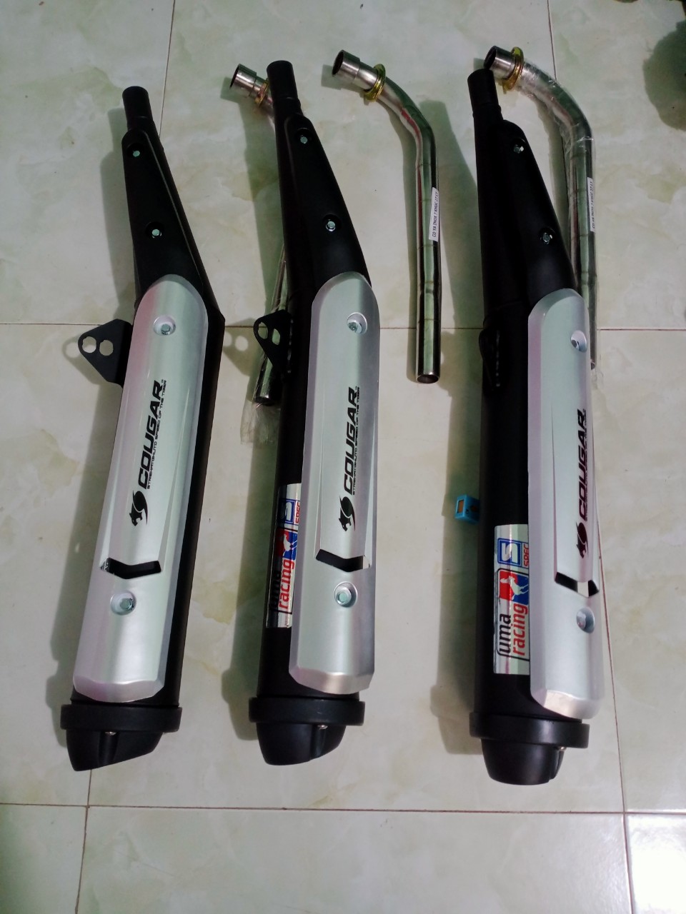Pô uma đít TFX lắp xe may sirius.tặng kèm ốp pô.