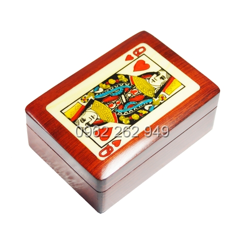 Hộp gỗ đựng bài 52 lá họa tiết Q