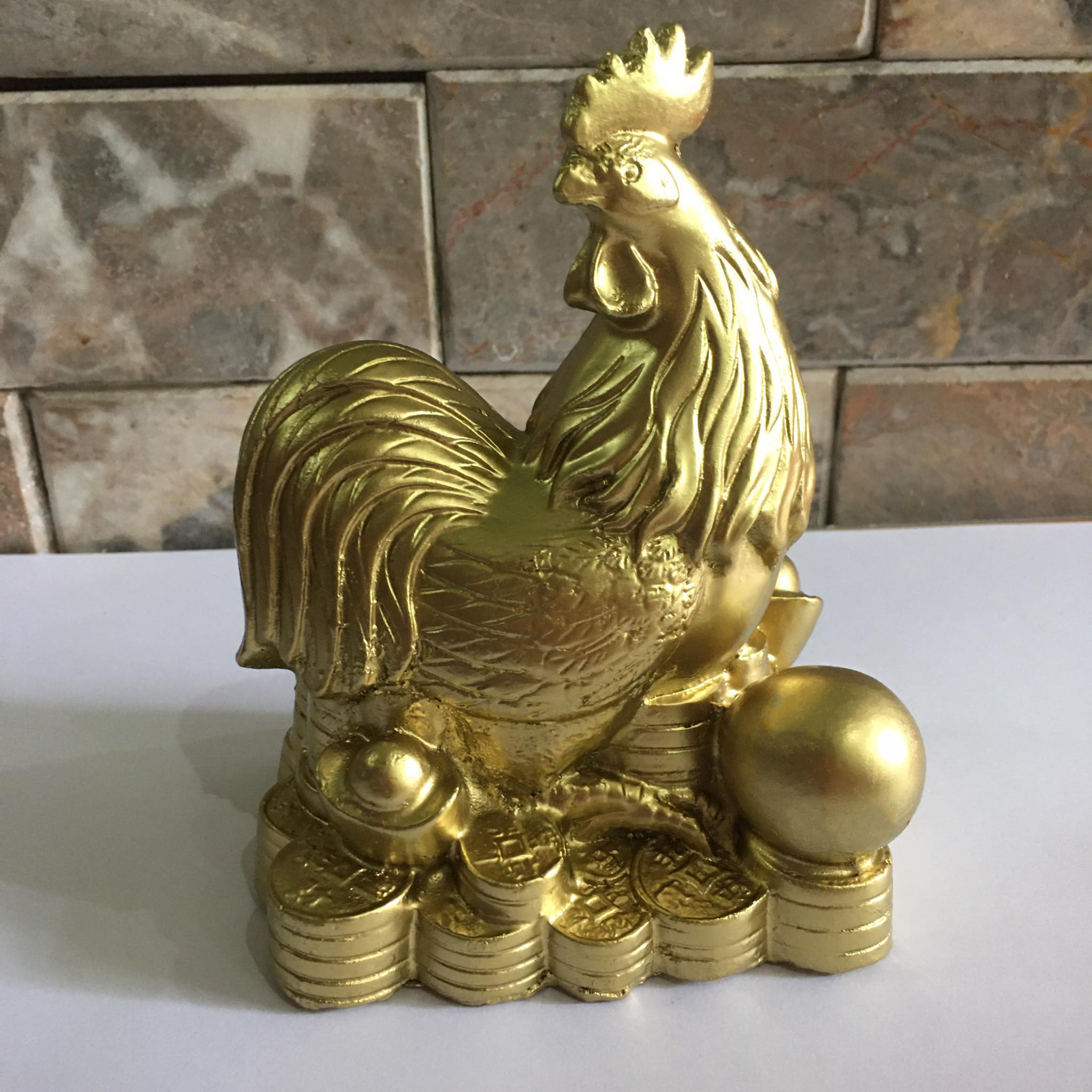 Tượng gà phong thủy màu sơn đồng