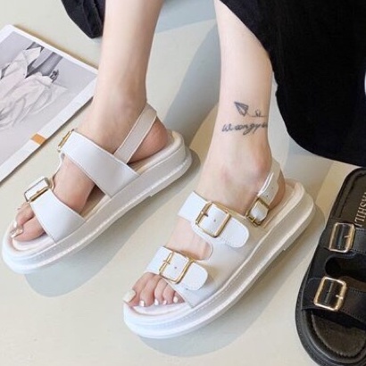 Có sẵn Sandal 2 quai khóa vuông đế siêu nhẹ 3cm, sandal nữ đi học- dép bánh mì siêu nhẹ