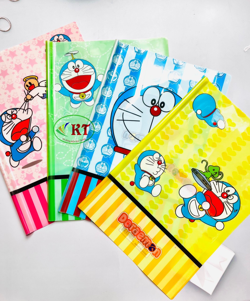Xấp 12 cái bìa cây hình Doreamon khổ A4 giá sỉ