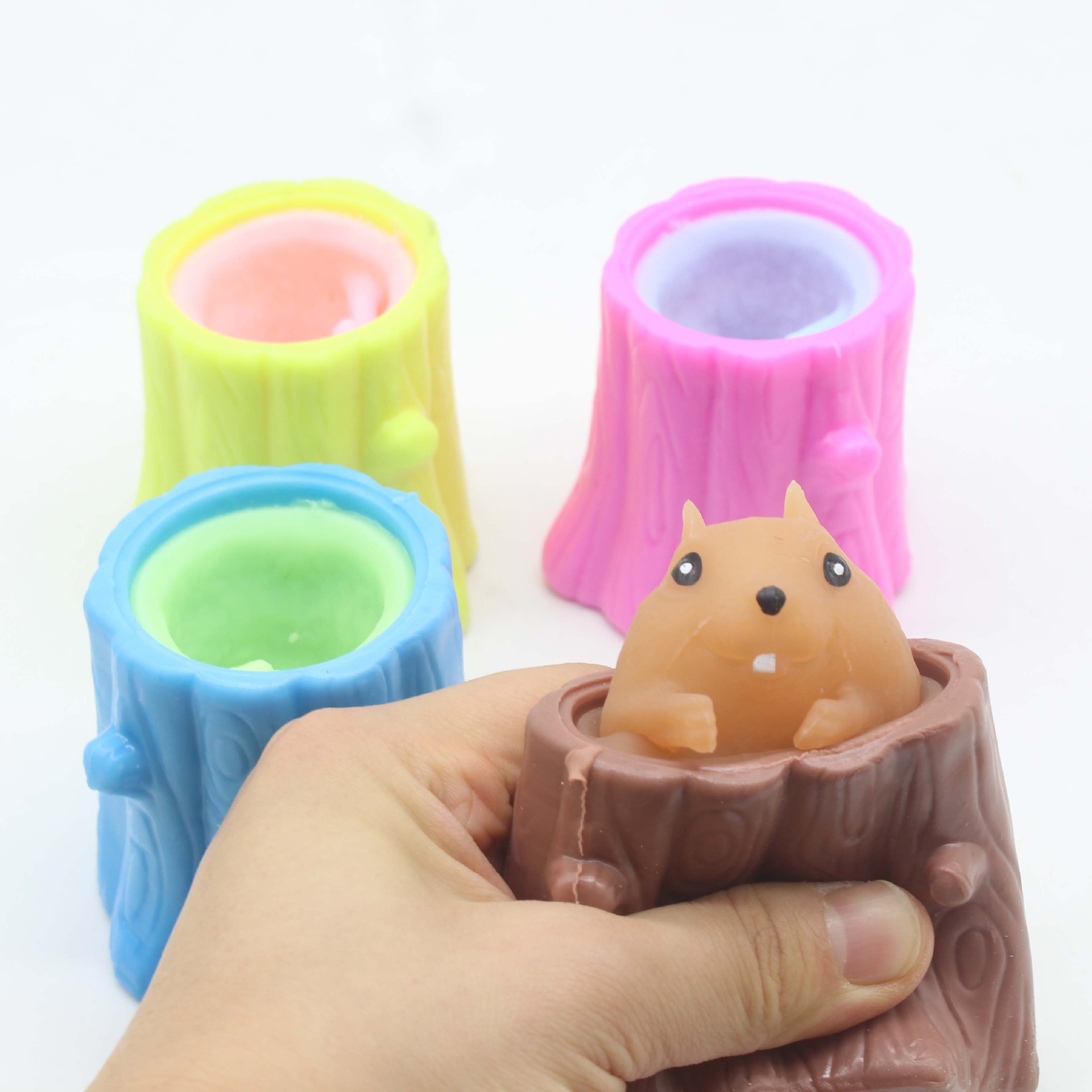 Đồ chơi bóp dẻo Squishy Sóc tinh nghịch Squeeze Sóc gốc cây