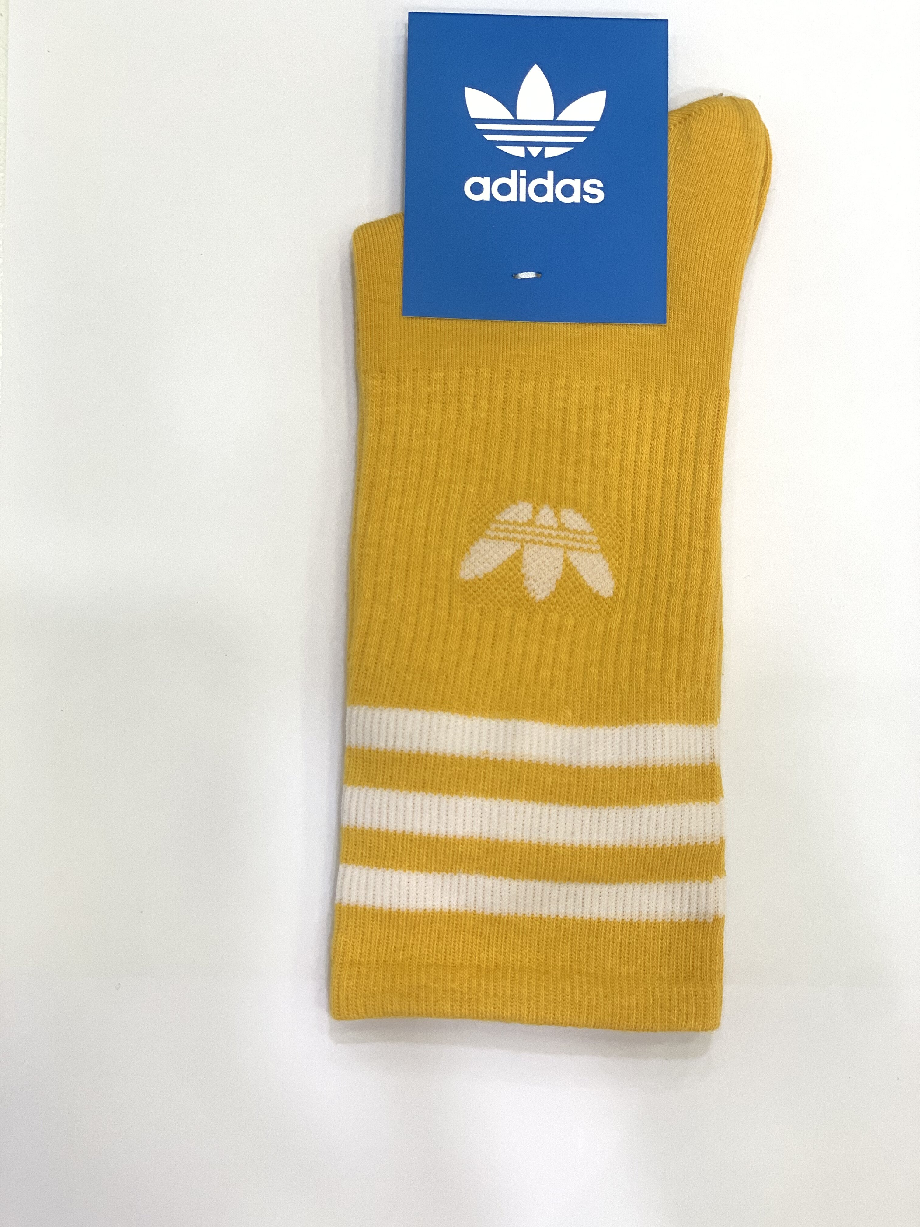 Vớ Adidas cổ cao màu vàng
