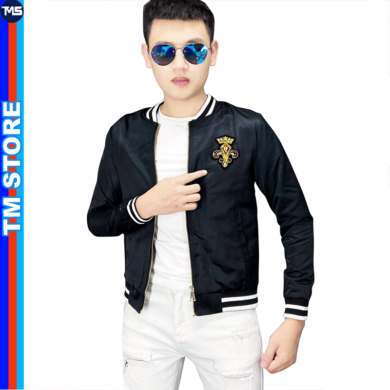 Áo khoác dù nam màu đen có họa tiết trước ngực độc đáo TMSTORE, vải dù 2 lớp nhẹ thoáng mát – AKDTCS4