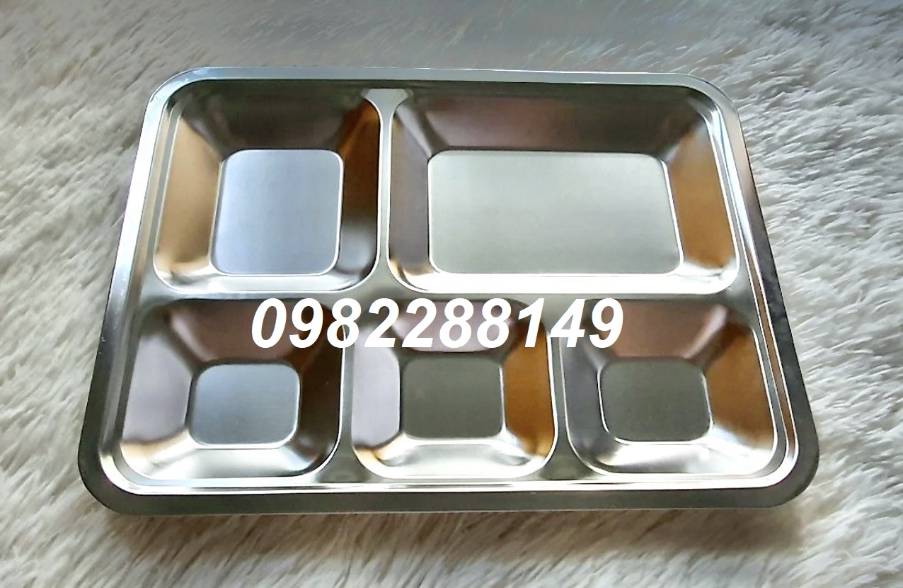 Khay cơm inox 5 ngăn cạn có nắp đậy nhựa