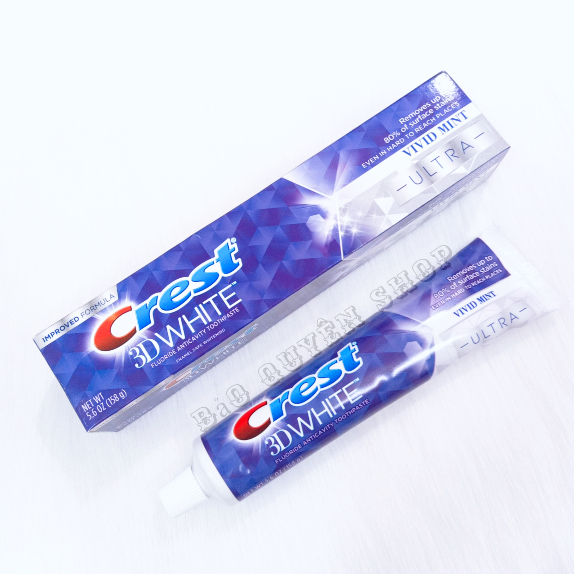 Kem đánh trắng răng Crest 3D White Vivid Mint Ultra 158g