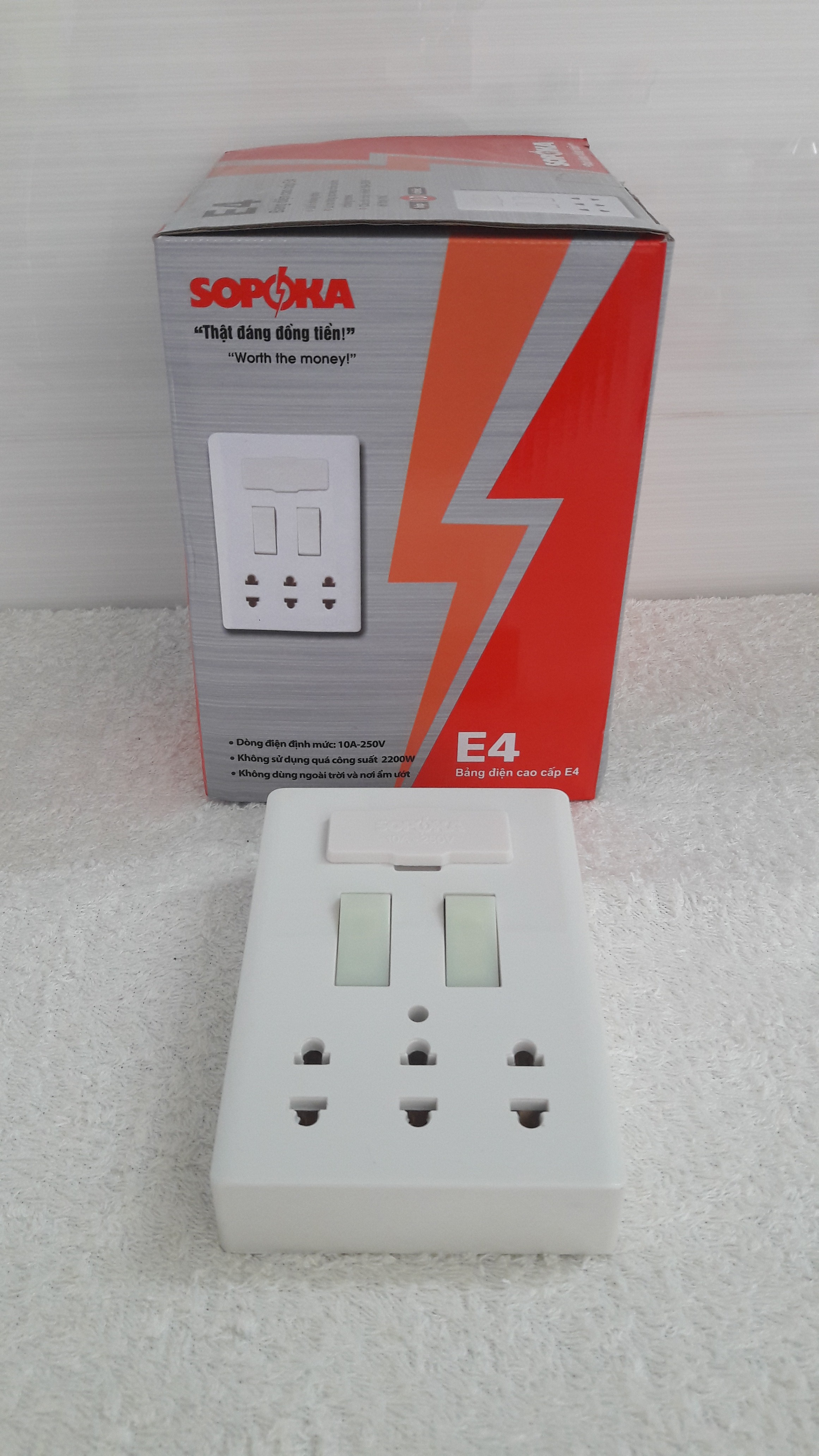 Bảng điện Sopoka cao cấp E4/ bảng điện gồm công tắc + ổ điện + cầu chì