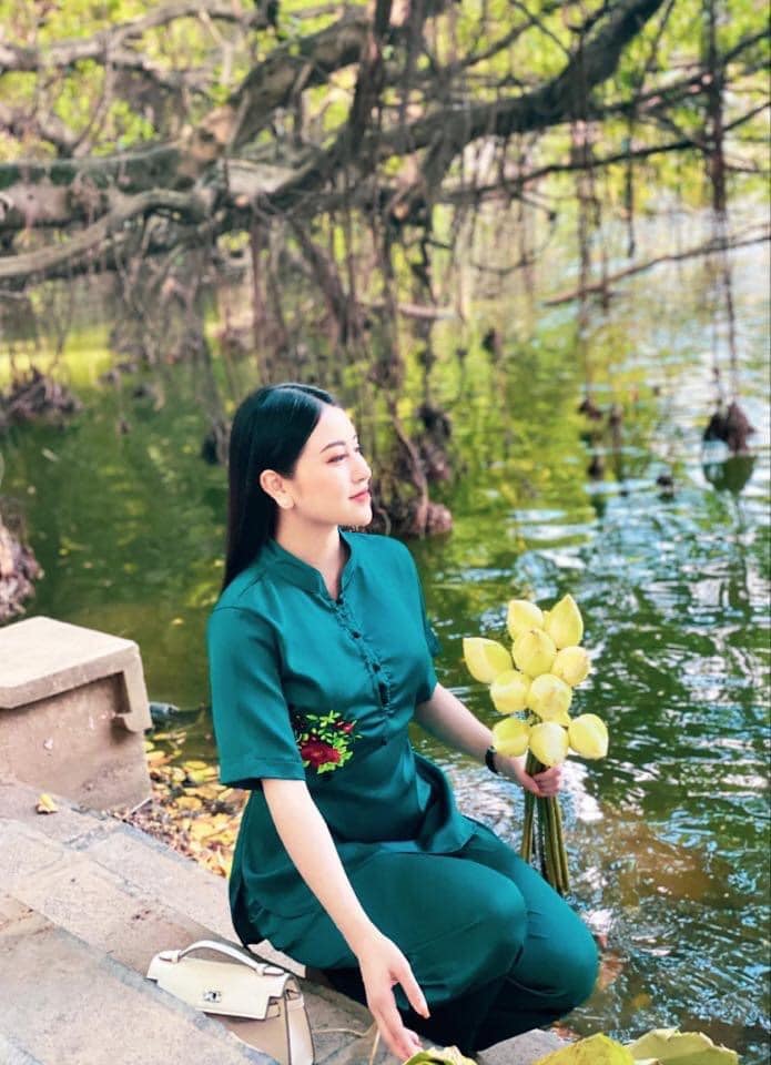 Đồ lam đi chùa thêu hoa nổi cao cấp