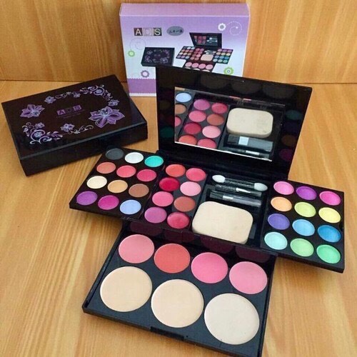 Bộ kit trang điểm ads. 5in1
