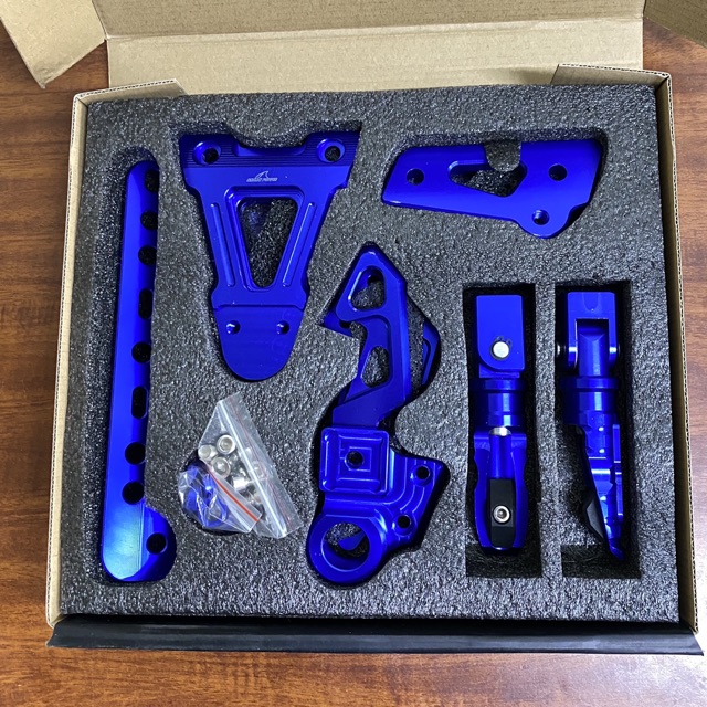 Gác chân biker cho xe exciter , chế độ xe điện