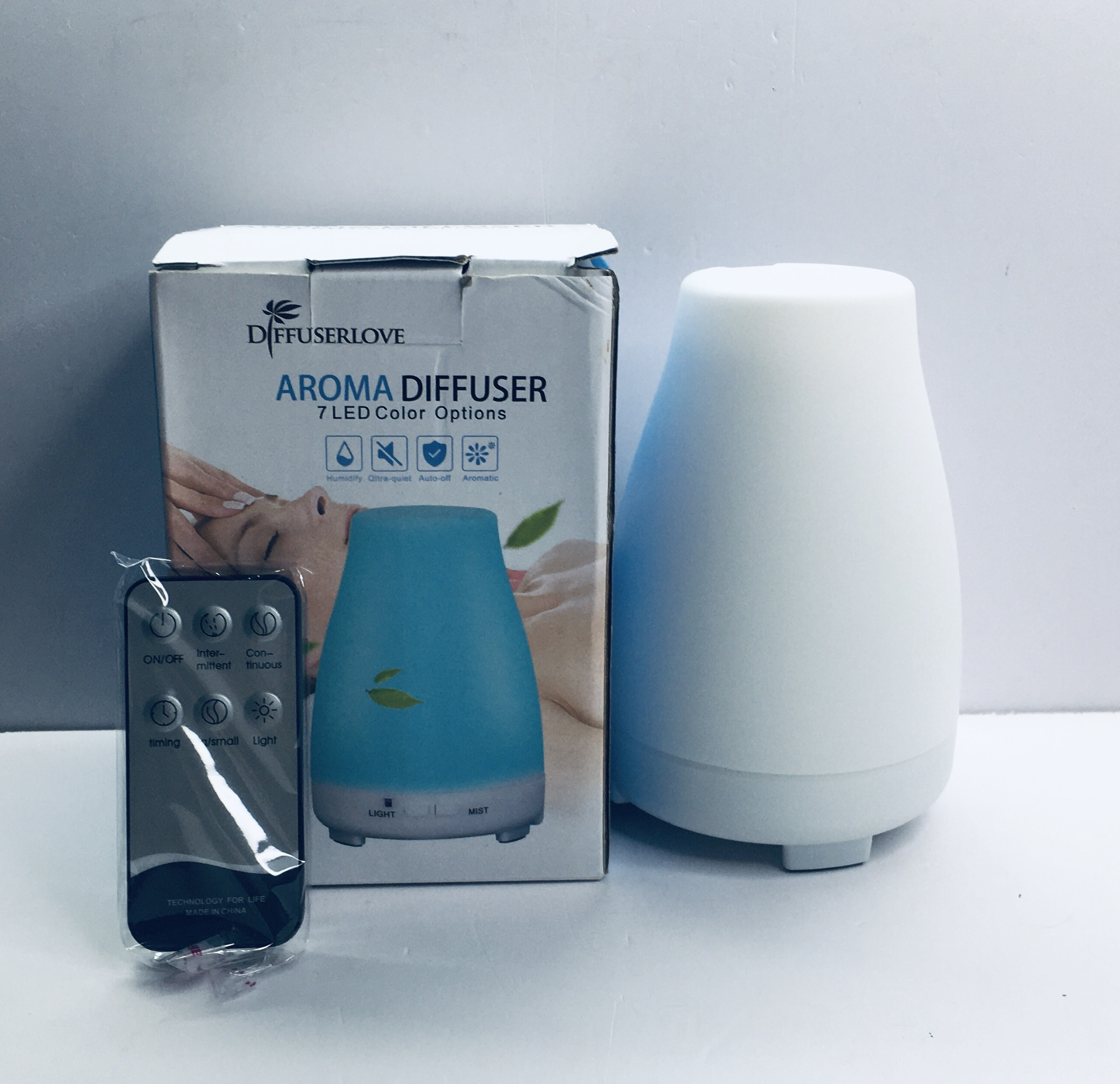 Máy Xông tinh dầu Aroma Diffuser có Remote điều khiển