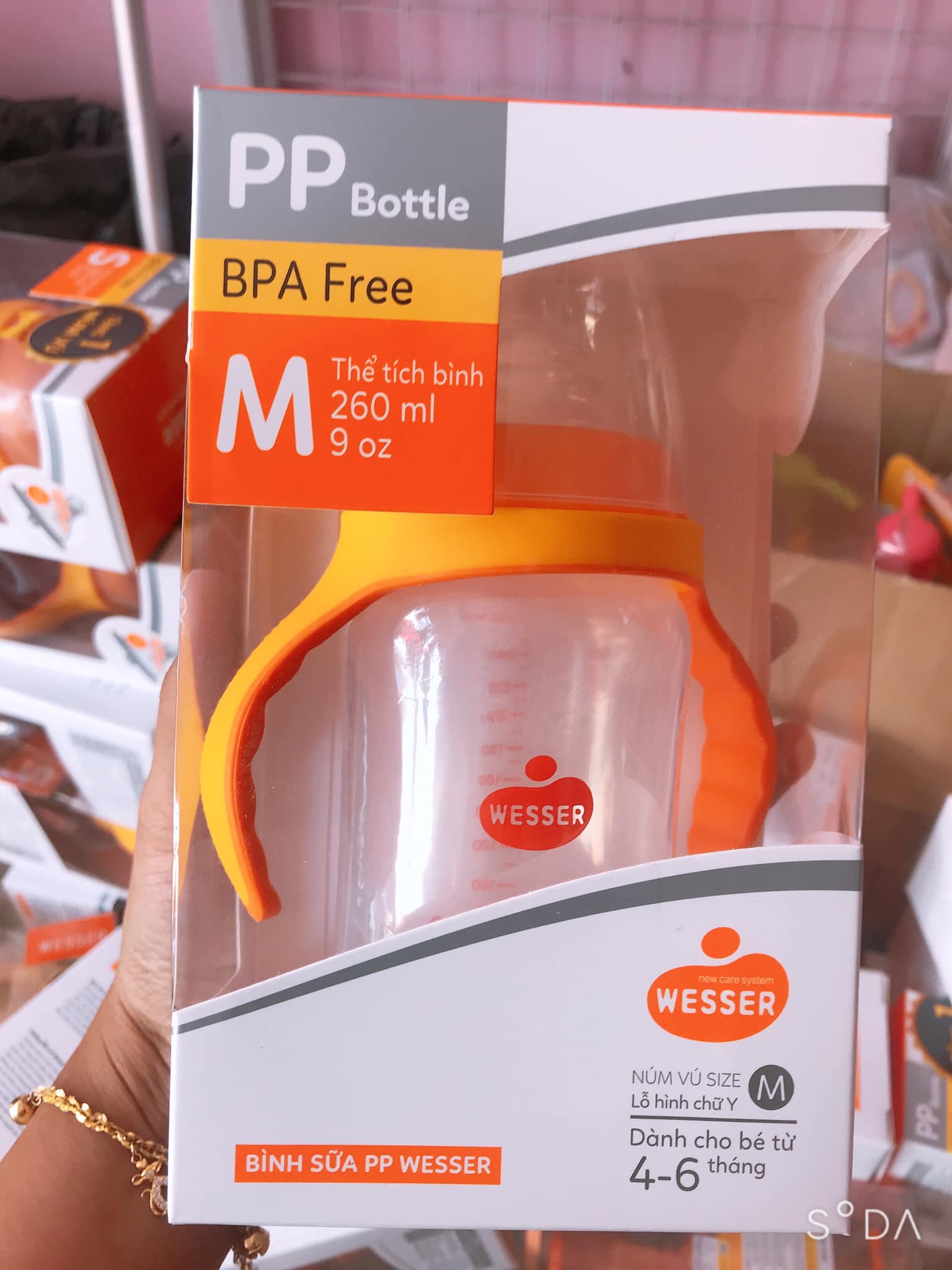 Bình sữa Wesser cổ rộng PP Bottle kháng khuẩn 260ml có tay cầm