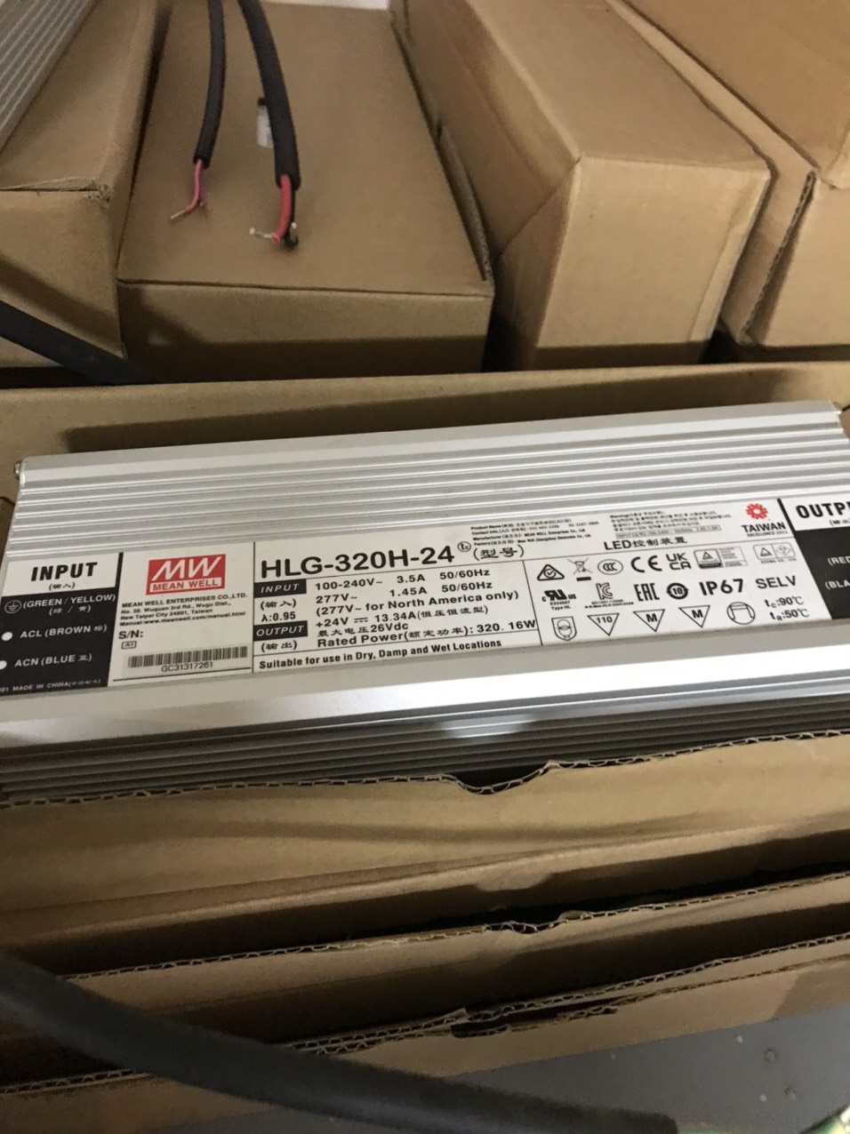 Nguồn LED 24V 13,34A HLG-320H-24 Meanwell