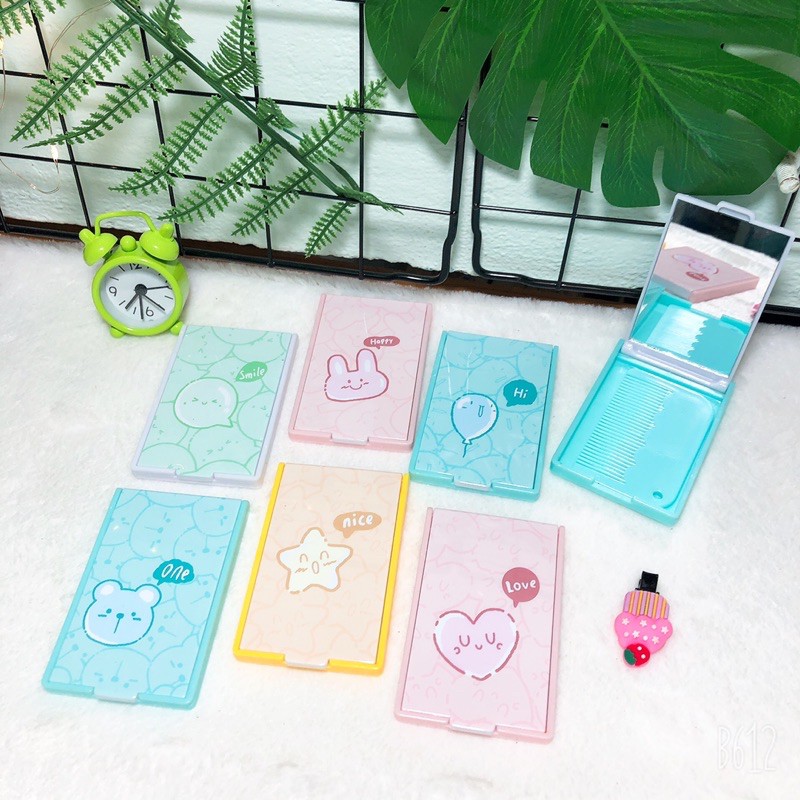 Gương lược bỏ bóp hình vuông 7*9cm