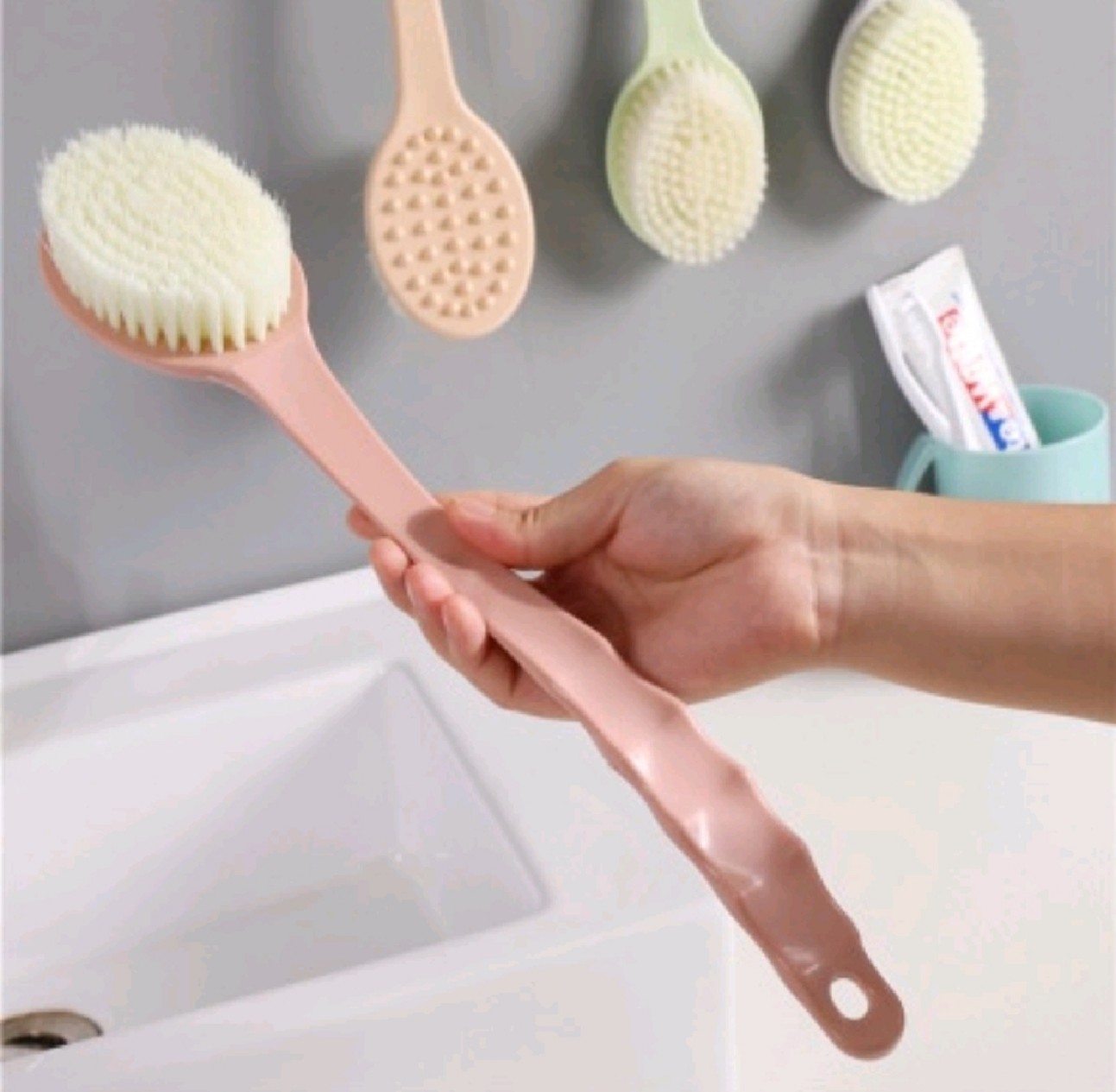 Bàn chải cọ lưng chà lưng khi tắm