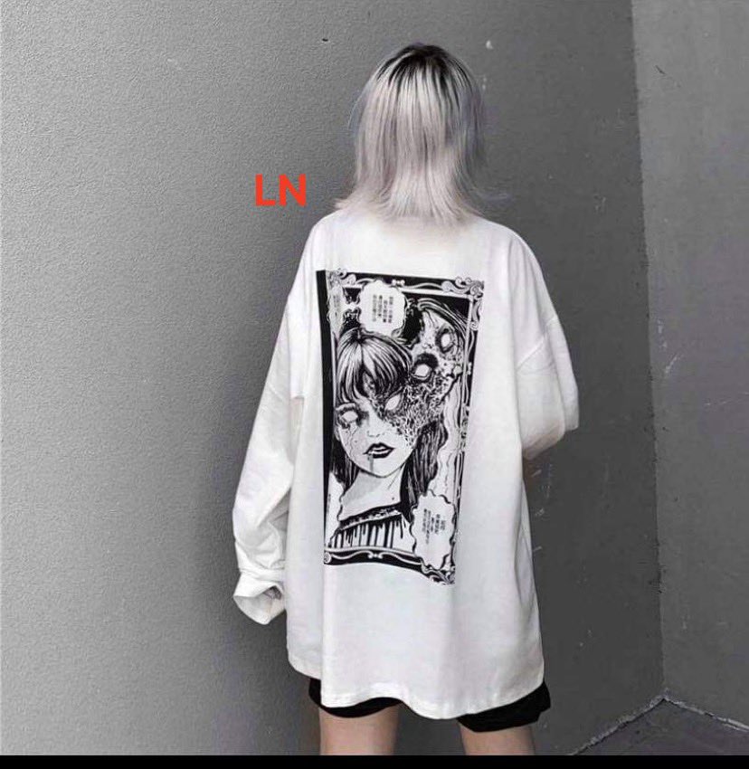 Áo thun form rộng dài tay cô gái