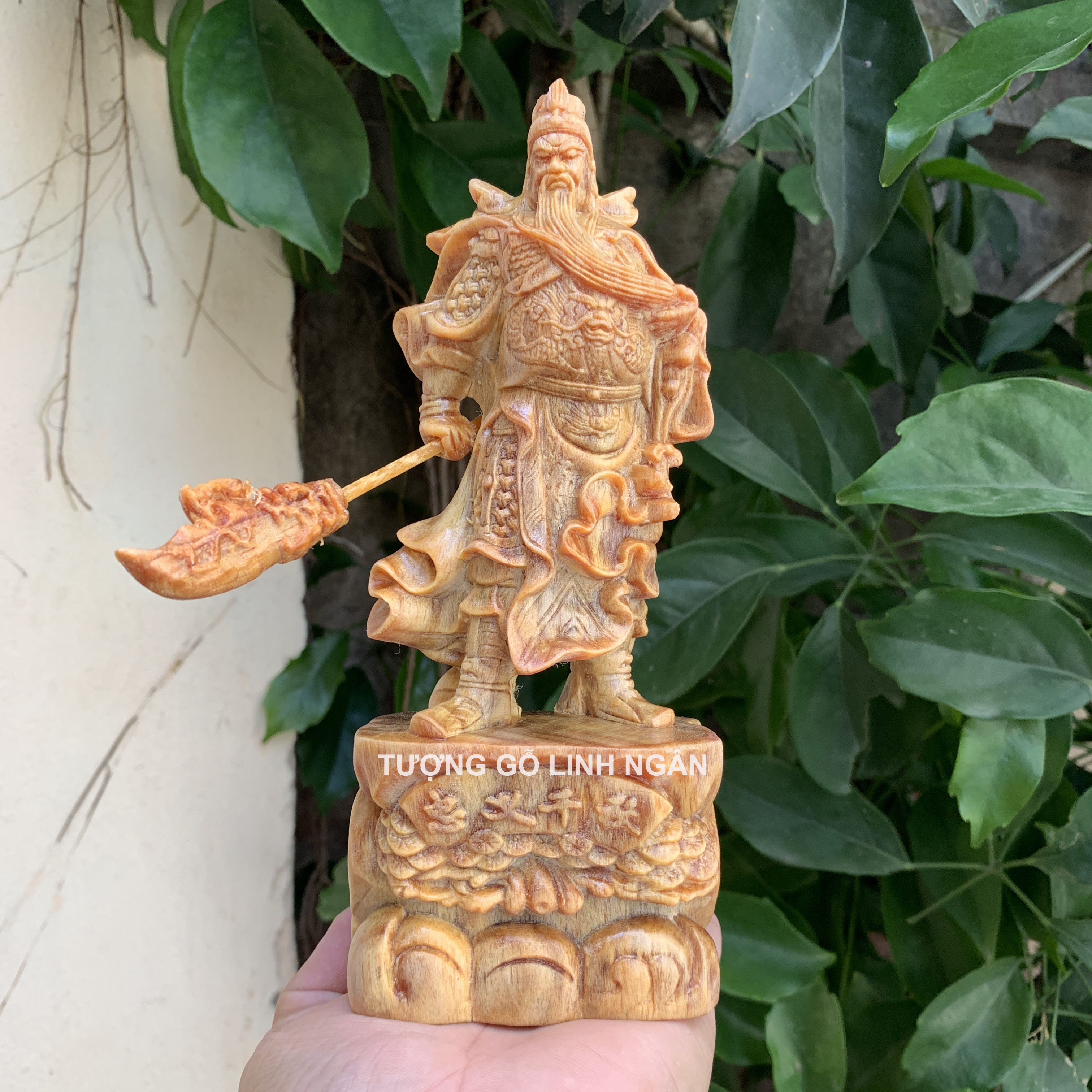 Tượng quan công quan vân trường gỗ huyết long (cao 20, rộng 8, sâu 6 cm)