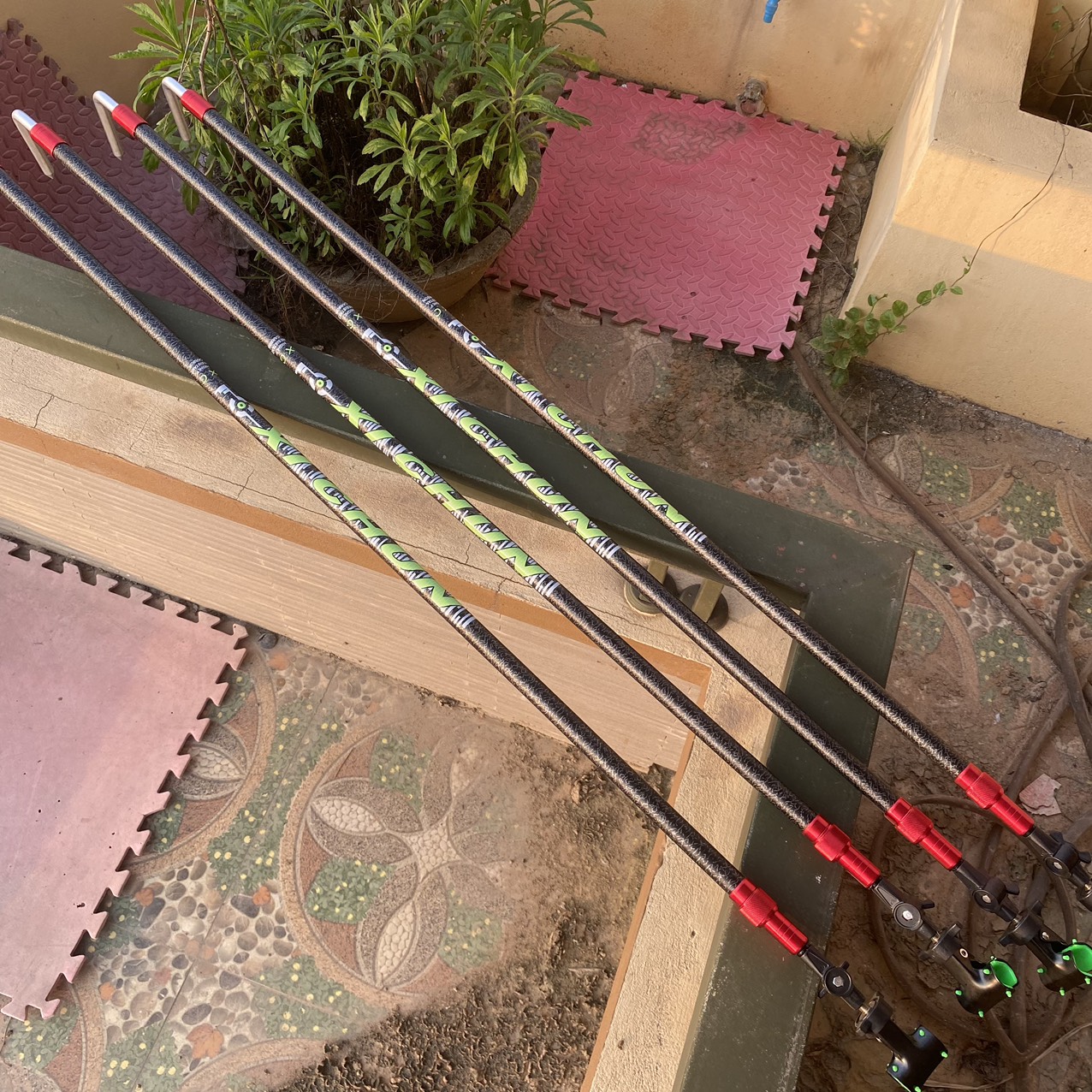 Thanh chống gió carbon cao cấp 2.1m