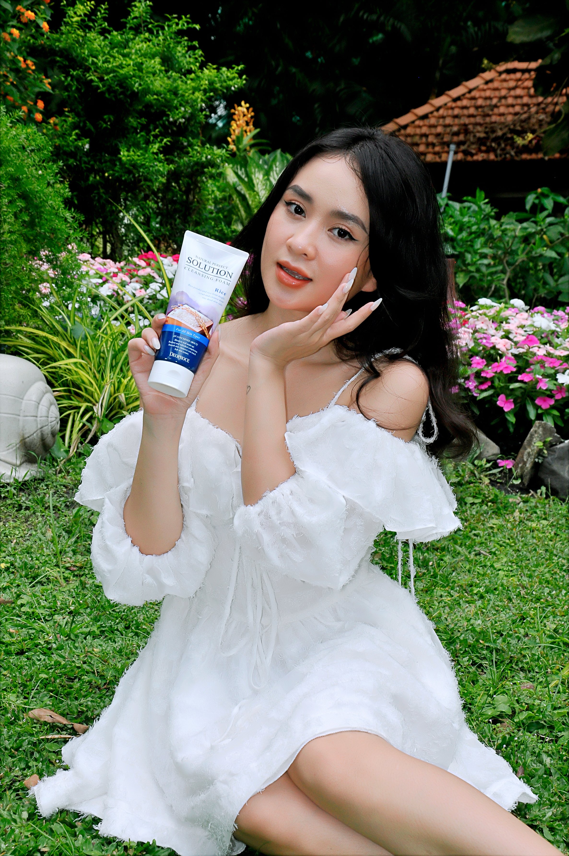 Sữa Rửa Mặt Làm Sạch Sâu Trong Da Tăng Cường Từ Gạo DEOPROCE Natural Perfect Solution Cleansing Foam Rice 170g